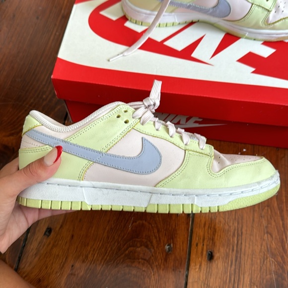 Nike Dunks In Pastel - Picture 2 of 7